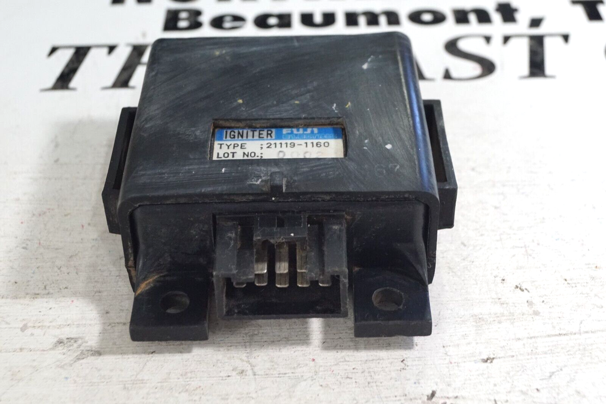 85-87 Kawasaki Ninja ZX600 Ignition Igniter Control Unit CDI