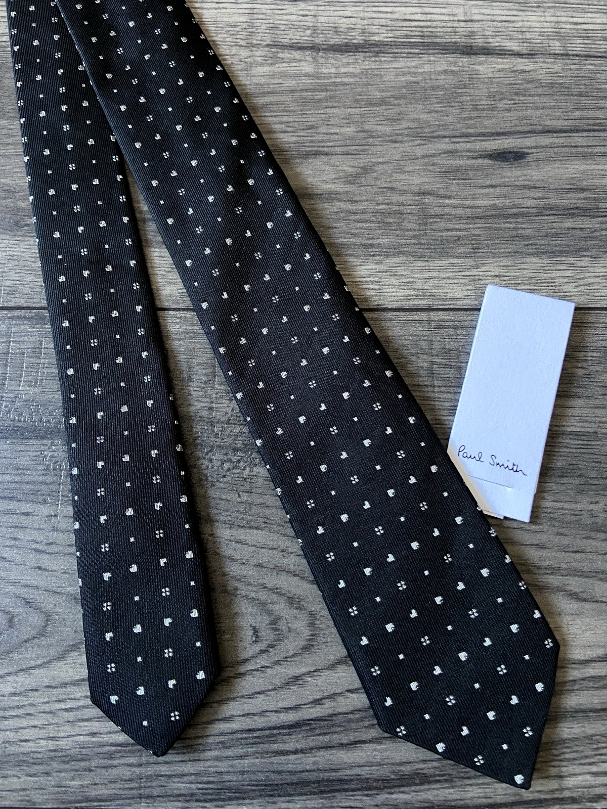 PAUL SMITH MICRO HEART MOTIF NARROW TIE MADE IN ITALY BNWT
