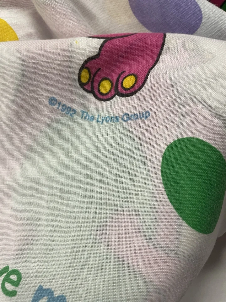 Винтаж 1992 Barney The Dinosaur постельное белье плоский Twin простыня текст с надписью повсюду - Изображение 2 из 4