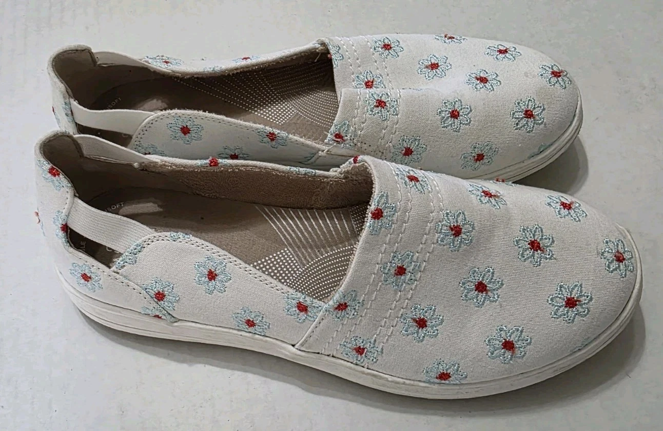 Mocassini slip on Clarks Cloudstepper donna 7W floreale brezza passo tela bianca