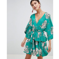Pretty Little Thing Floral Kimono Sleeve Deep V Back Mini Dress Green Size 2