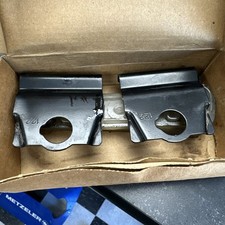 New Yakima 122 Q Clips for use with Q Tower Roof Rack