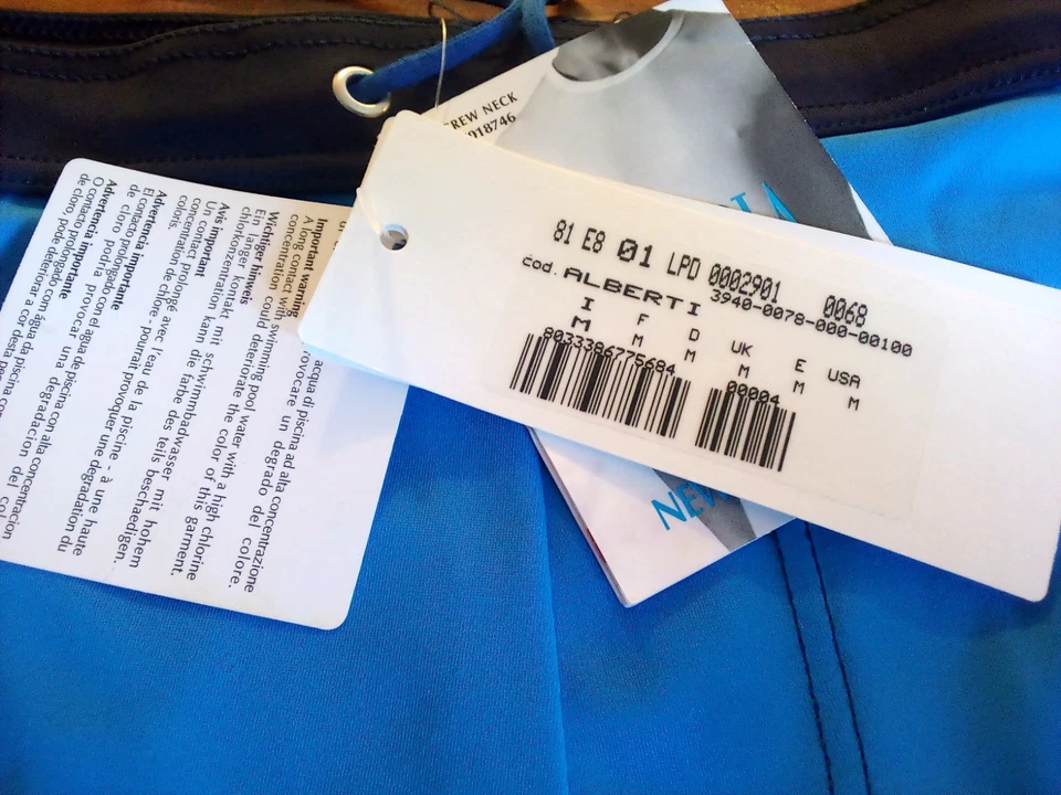 Casino Royale James Bond swim trunks - Image 4 of 4