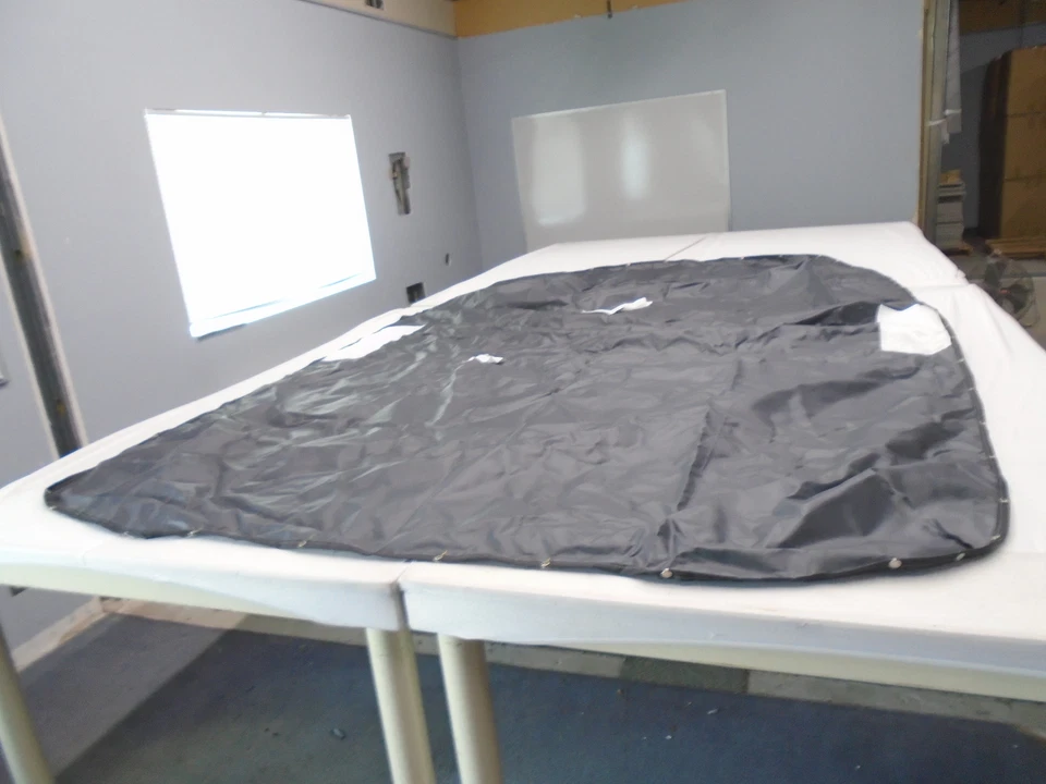 TRACKER 2004 TAHOE Q4 SF BLACK DOWCO 681920-14 COCKPIT COVER BARCO MARINHO - Imagem 4 de 4