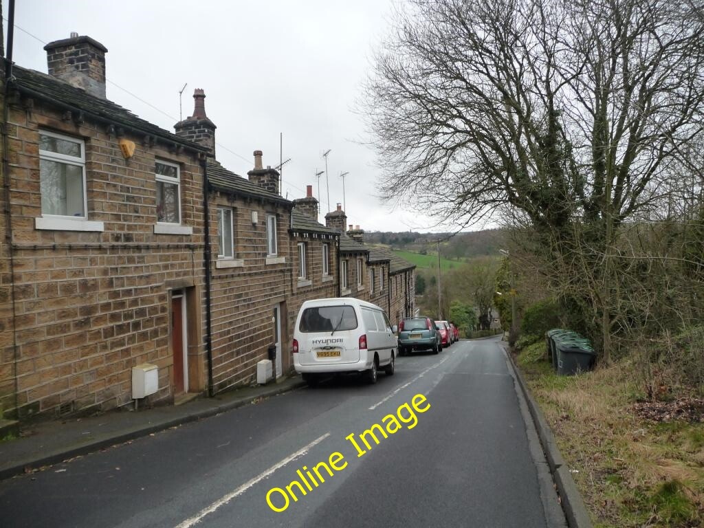Photo 6x4 Houses on Dam Hill Causeway Foot/SE1912 The road drops