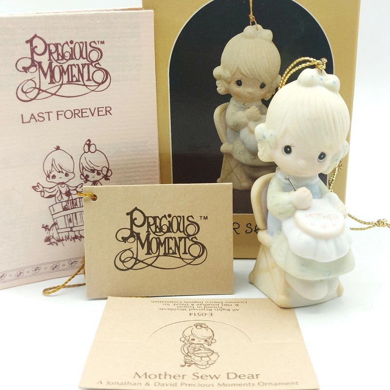 NEW NIB! PRECIOUS MOMENTS VINTAGE 1983 MOTHER SEW DEAR Ornament JONATHAN DAVID