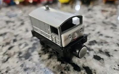 Thomas Take Along N Play Die Cast Toad Brakevan Good Condition