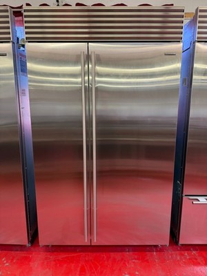 48  Subzero Refrigerator Freezer Side By Side BI48SSTH (Used 2018)