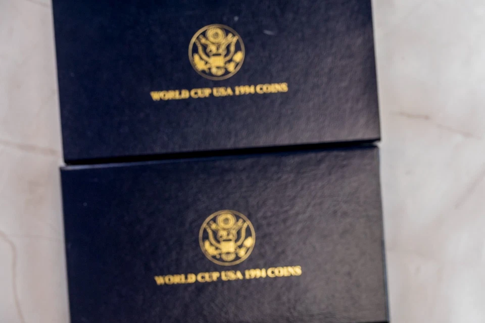 1994 FIFA World Cup 3-Coin Gold & Silver Set BU w/ Box & COA - Image 3 of 4