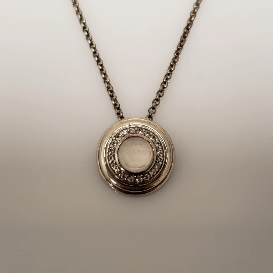 Colgante y collar John Hardy de plata esterlina con diamante de doble disco Foto 3 de 4