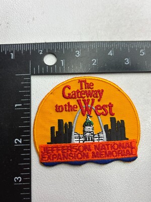 GATEWAY TO WEST ST LOUIS ARCH (JEFFERSON NAT. EXP. MEMORIAL) Missouri Patch S56T