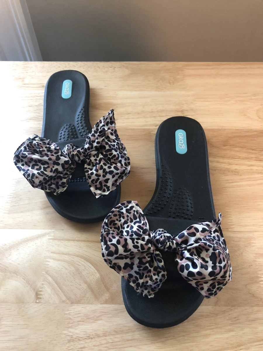 Oka B Flip Flops Sandals Women s Size Medium Black With Animal