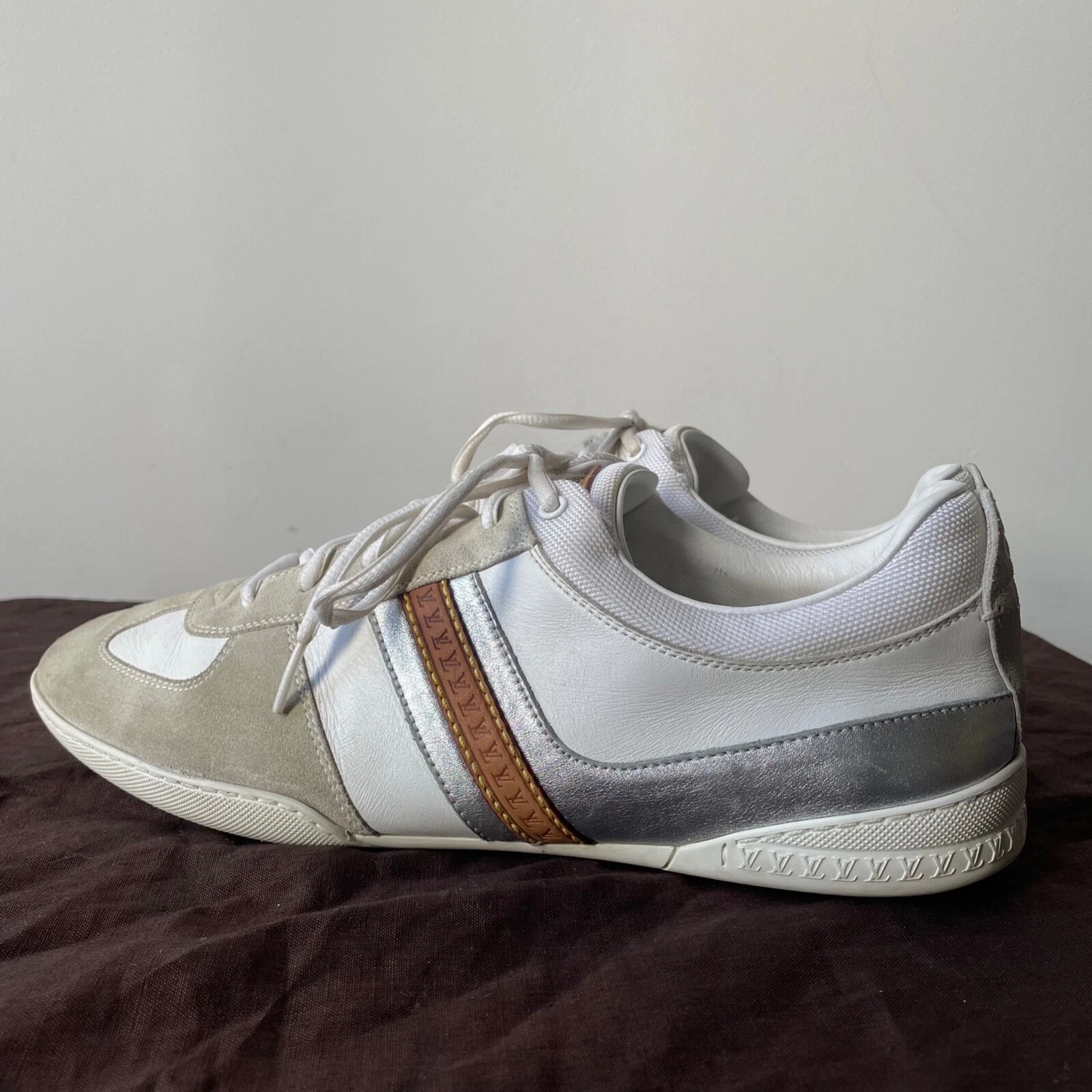 LOUIS VUITTON TRAINER Sneakers Louis Vuitton da uomo in pelle bianca taglia UK 8 5 US 9 27 5 CM