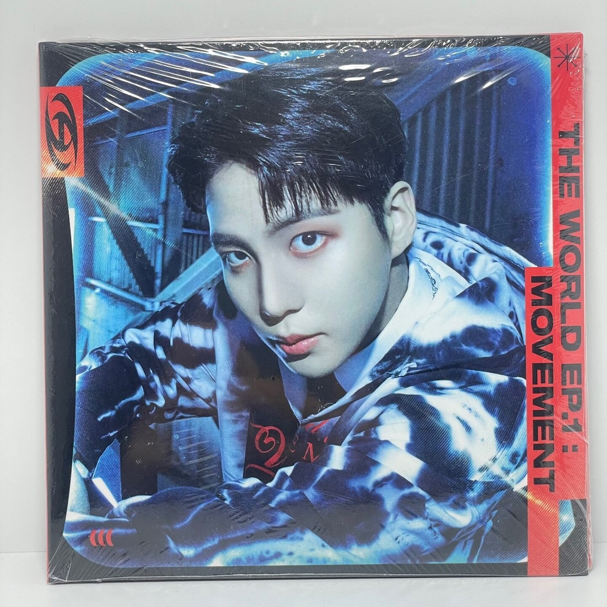 ATEEZ THE WORLD EP.1 : MOVEMENT Digipak Ver CD+Book+P.Card+