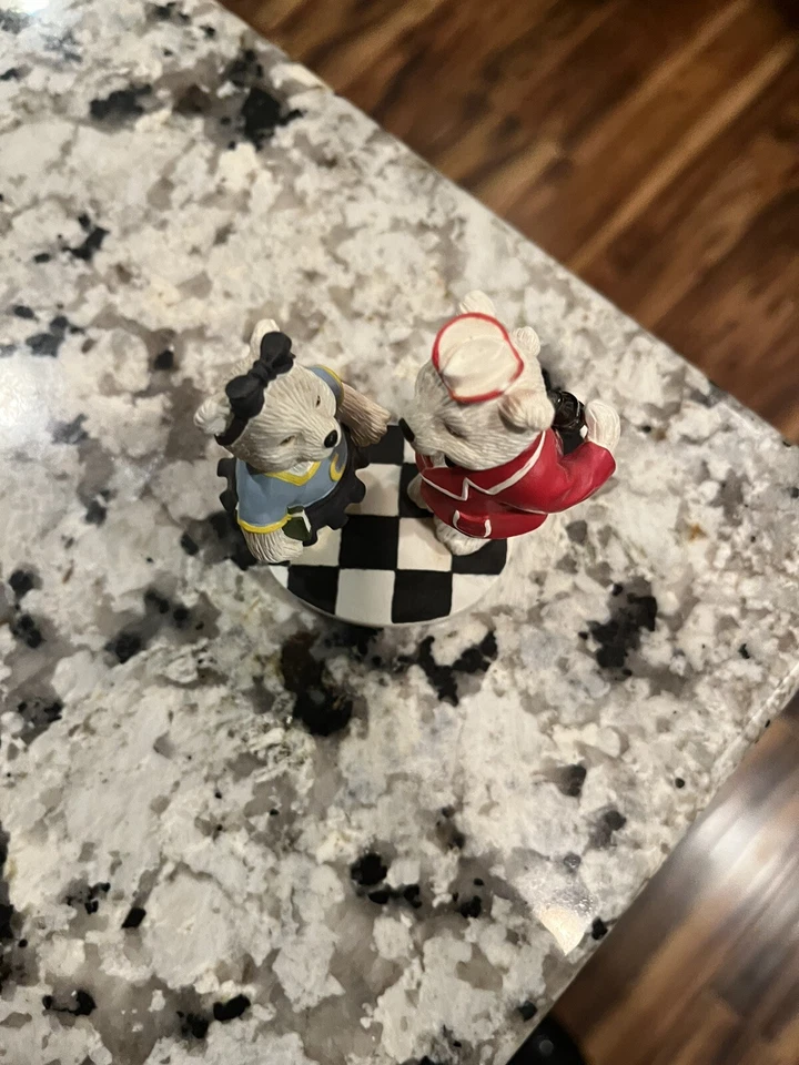 Coca-Cola Polar Bear Cubs Limited Edition Service With A Smile Figurine HN0618 - Image 2 of 4