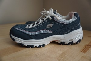 skechers wide fit women's memory foam