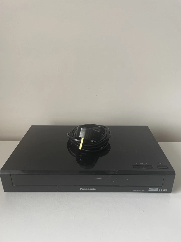 Panasonic DMR-HWT130 Twin Freeview+ Tuner HD 500GB HDD Recorder, getestet funktioniert