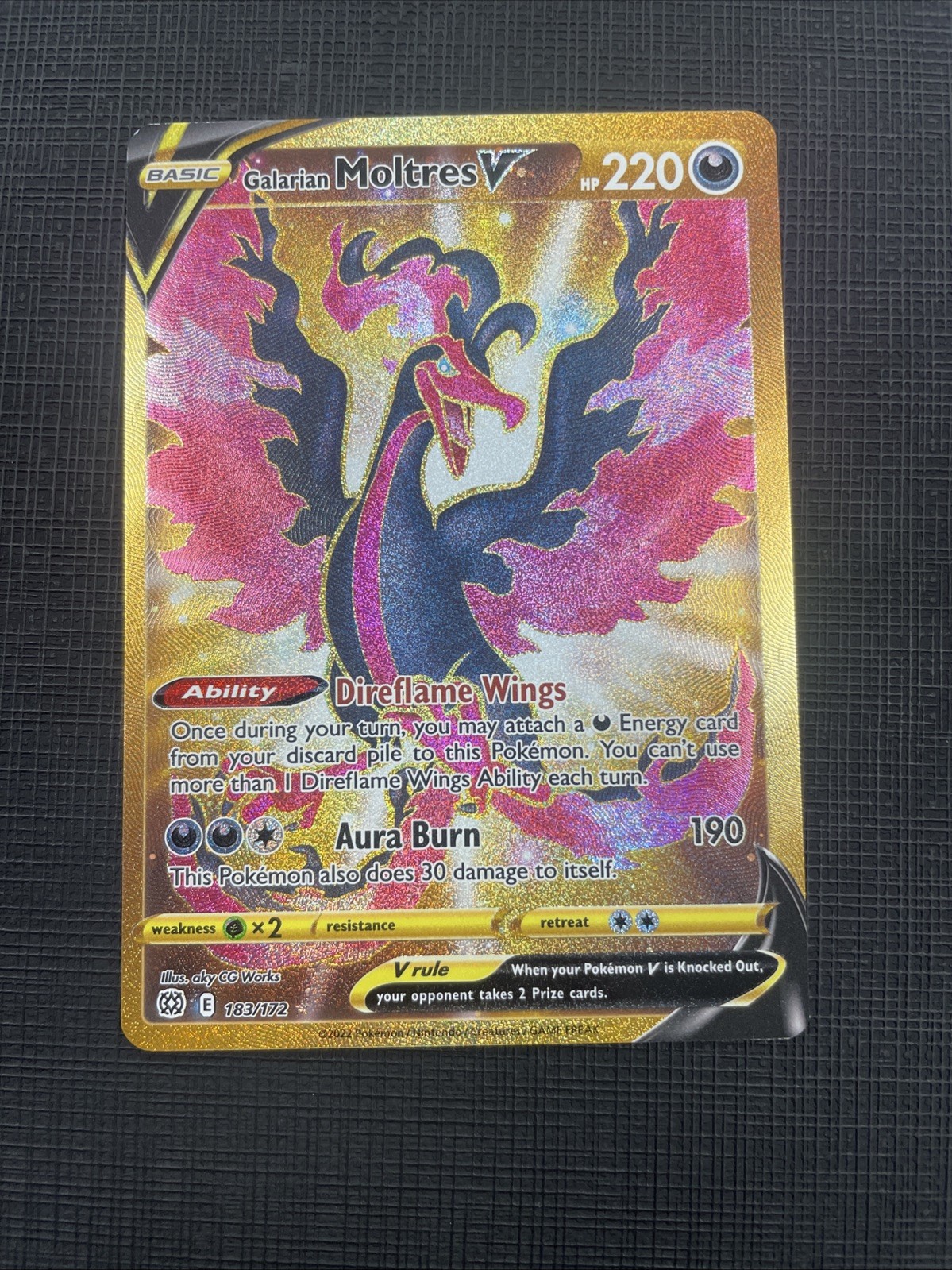 Galarian Moltres v 183/172 Secret Rare Holo Brilliant Stars NM Mint Condition