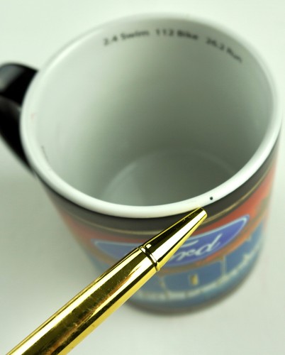 TAZZA CAFFÈ GRANDE VINTAGE FORD IRONMAN WORLD CHAMPIONSHIP TRIATHLON KONA HAWAII HI - Foto 3 di 7