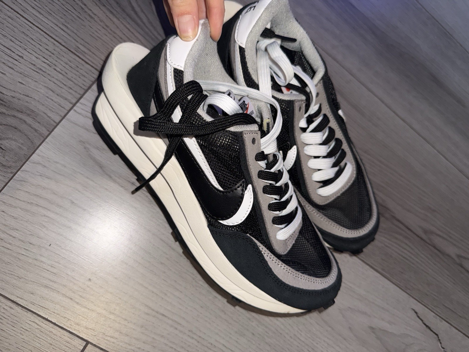 sacai x Nike LDWaffle nero donna pizzo bianco e nero uk 4 5