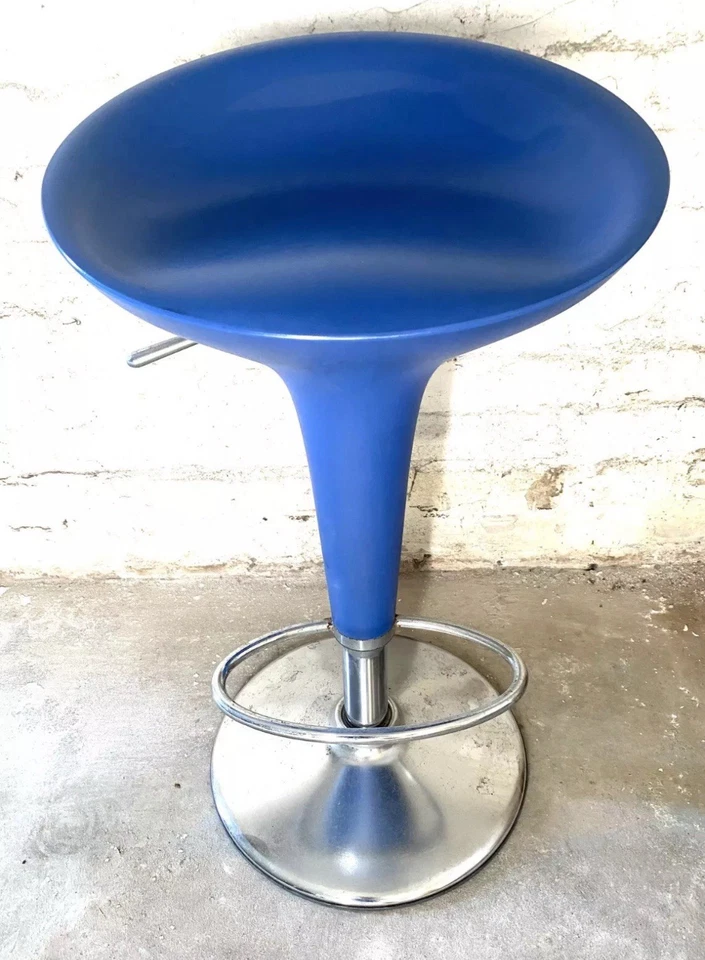 Designklassiker Magis Bombo Barhocker Hocker blau, guter gebrauchter Zustand - Bild 3 von 4