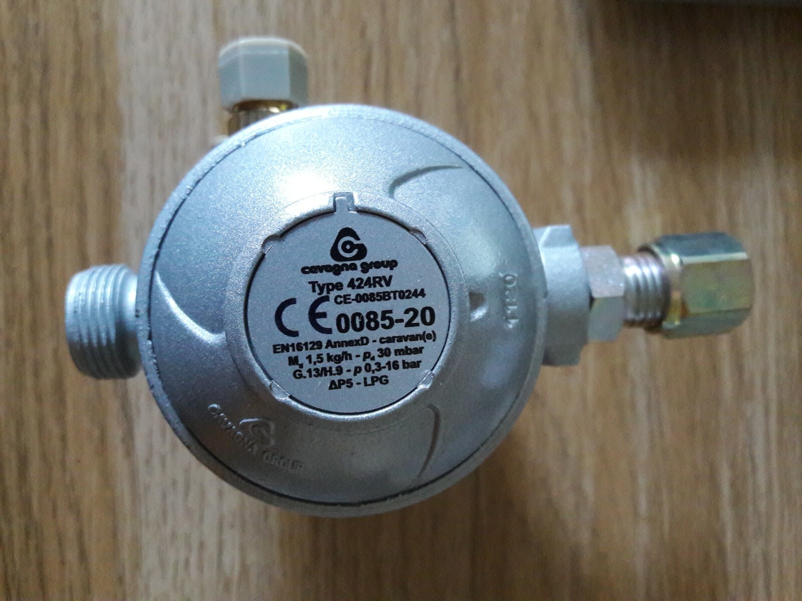 Set Regolatore Di Pressione 30 Mbar Con Filtro E Collegamenti Per Serbatoio Di Vapore O Bombola Di Gas Set Regolatore Di Pressione 30 Mbar Con Filtro E Collegamenti Per Serbatoio Di Vapore O Bombola Di Gas