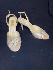 White dyable silk wedding shoes bow detail with rhinestones slingback 3 in heel