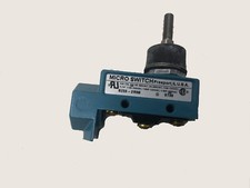 HONEYWELL MICRO SWITCH BZE6-2RN8 - NOS