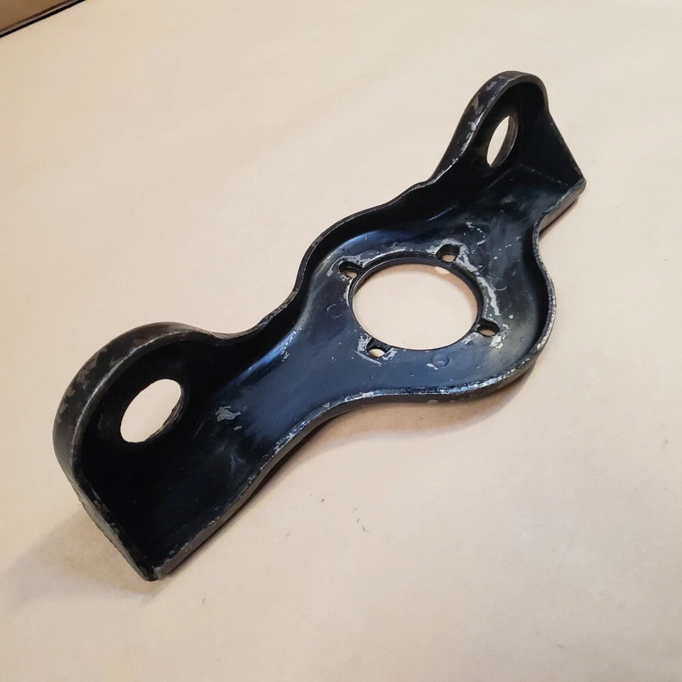 Original Triumph TR4A TR6 TR250 Rear Axle Differential Front Mount Plate 211793 - Image 3 of 4