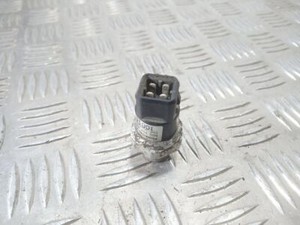 Volkswagen PASSAT B5.5 2001 Druckschalter Drucksensor Klimaanlage 2001 UST93795