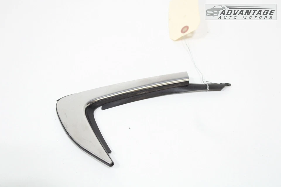 2019-2023 MAZDA 3 REAR LEFT SIDE DOOR CORNER WINDOW GLASS MOLDING OEM - Image 2 of 4