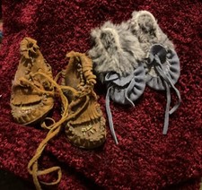 Lot Of Two Pair Of Vintage Children Moccasins Leather Suede Fur Beaded