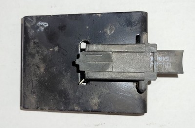 USED LINCOLN EXCITER BRUSH ASSY W/BRACKET - CONTAINS USED BRUSHES PART#(S19474)