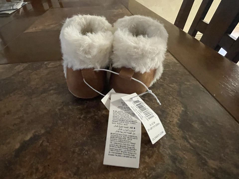 Old Navy 6-12 Months Brown Suede & Faux Fur Booties Shoes New With Tags - Image 2 of 4
