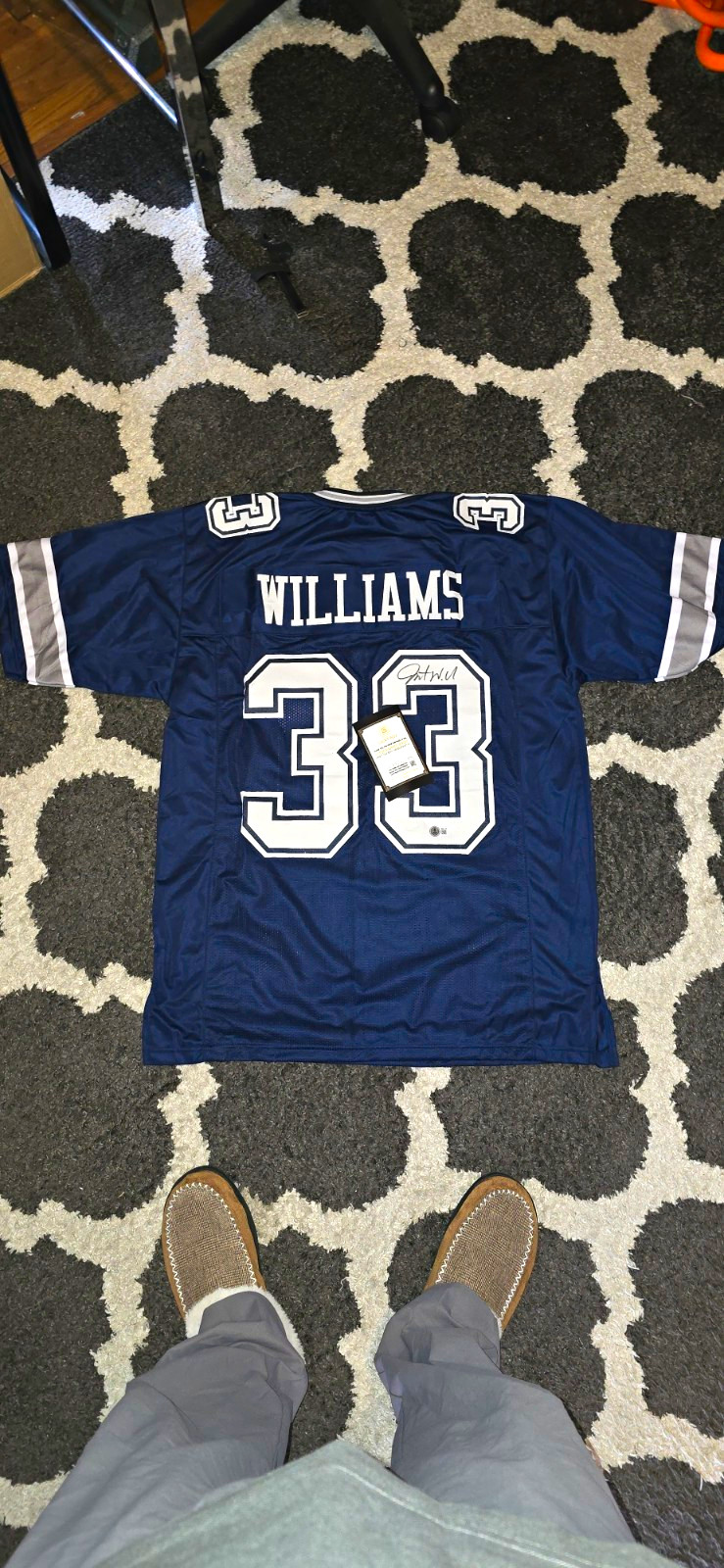 Javonte Williams Signed Dallas Cowboys #33 Jersey Football NFL Original