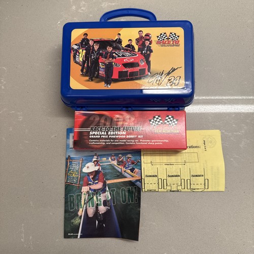 New 2008 Jeff Gordon 24 BSA Pinewood Derby Plastic Collectible Case Derby Kit - Picture 1 of 12