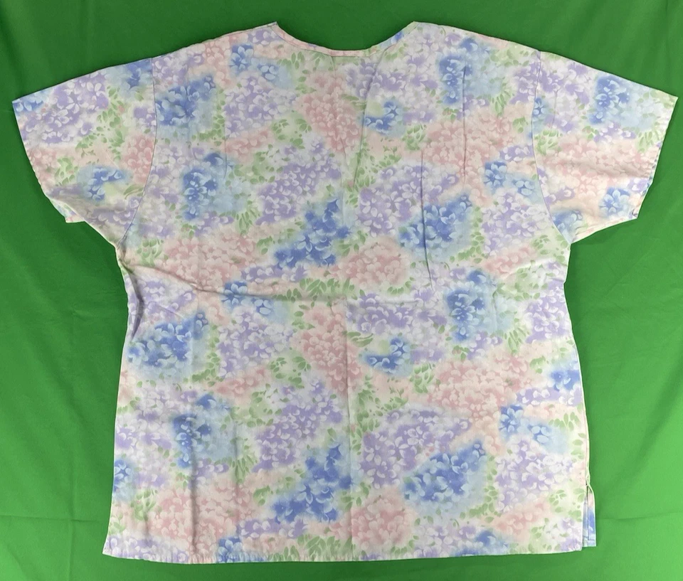 Medium Multi-Colored Flower Patterned Crest Scrub Top - Image 3 of 4
