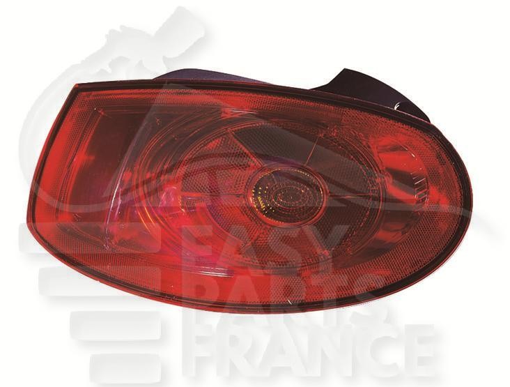 Feu arrière-droit Fiat Bravo cassé réparer éclairage arrière côté passager après fissure