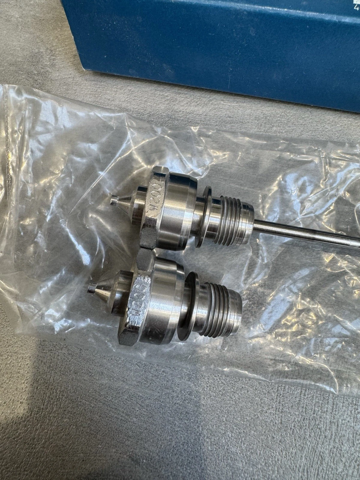 Anest Iwata W200 Nozzle Needle Set 1.2mm W-200-12B 2x Heads Used 2