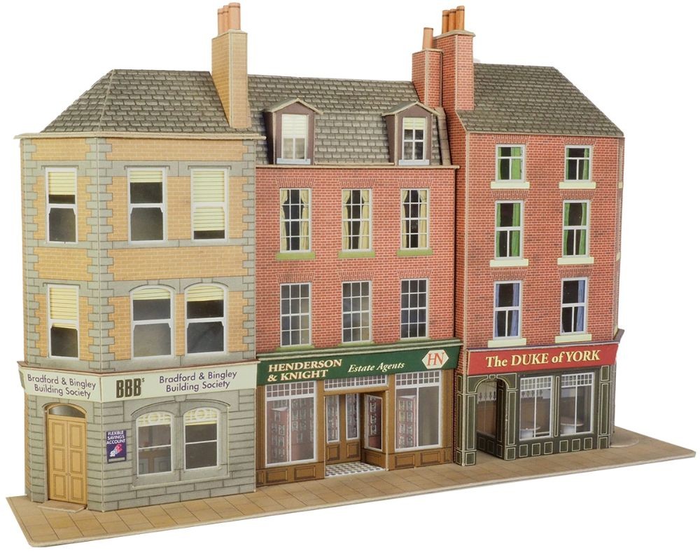 Metcalfe PO205 Low Relief Pub & Shops OO Gauge Card Kit