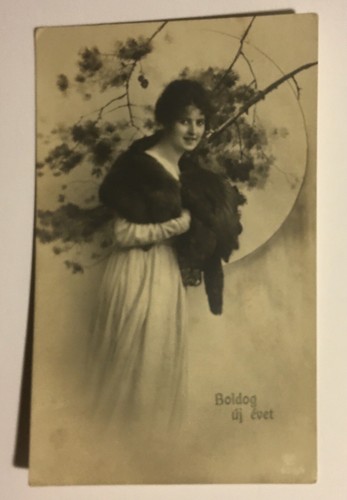 Vtg. Early 1900's RPPC Woman Full Moon With Tree Fur Shawl Unused B16 - Picture 2 of 3