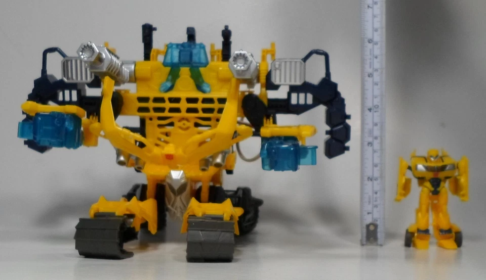 HASBRO 2012 TRANSFORMERS PRIME BATTLE SUIT BUMBLEBEE ACTION SET 100% COMPLETE - Image 3 of 4
