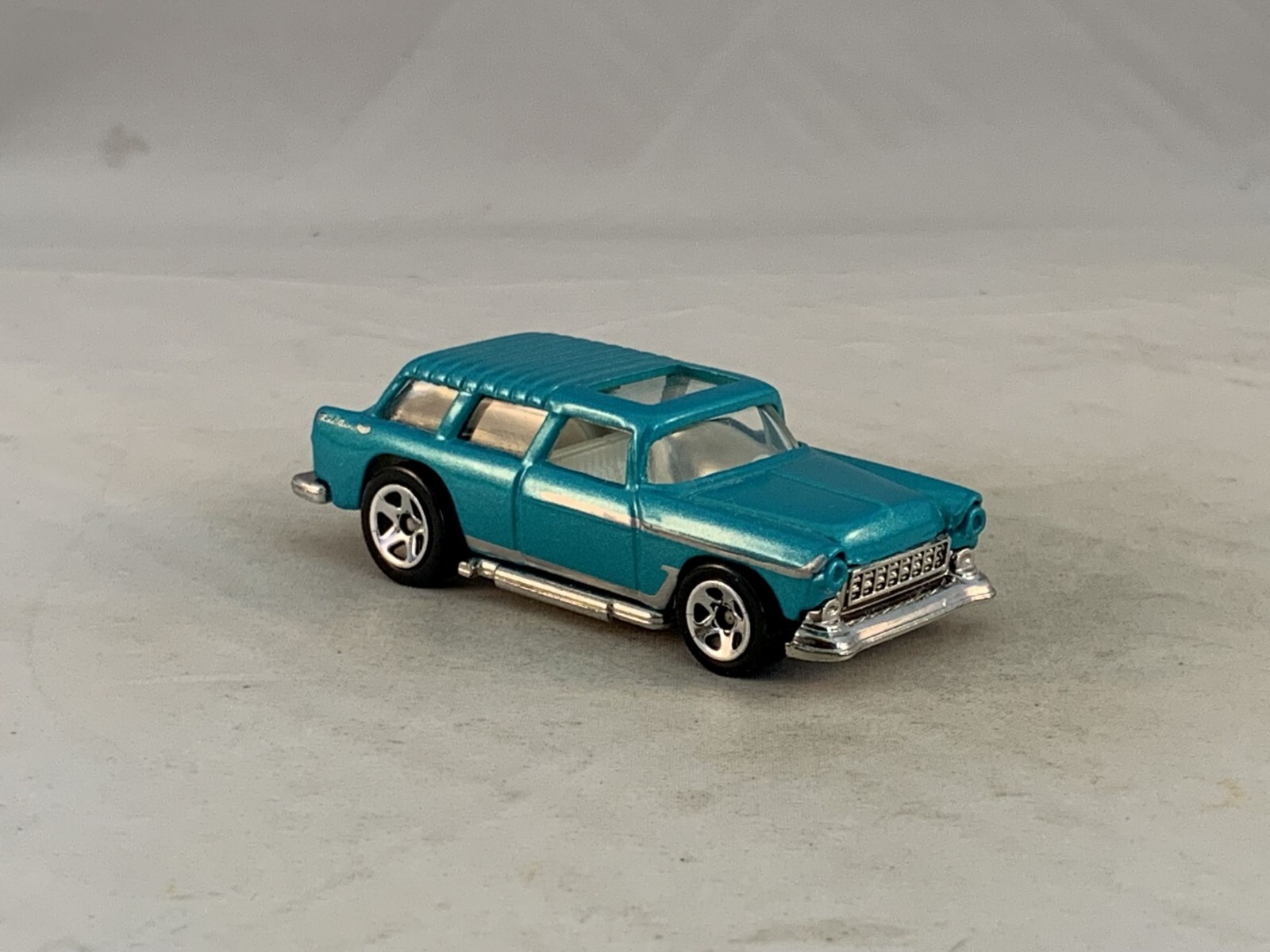 Hot Wheels Classic Nomad 2010 Kmart Turquoise 5SPs