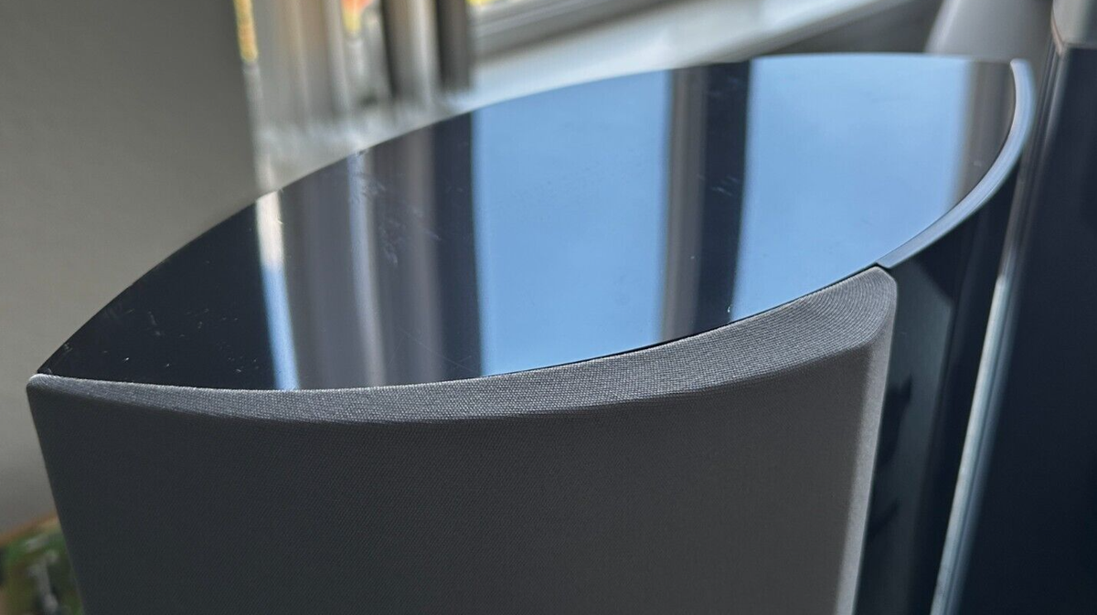 Bang & Olufsen B&O BeoLab 4000 Black finish w/ Gray grills Bang & Olufsen B&O BeoLab 4000 Black finish w/ Gray grills