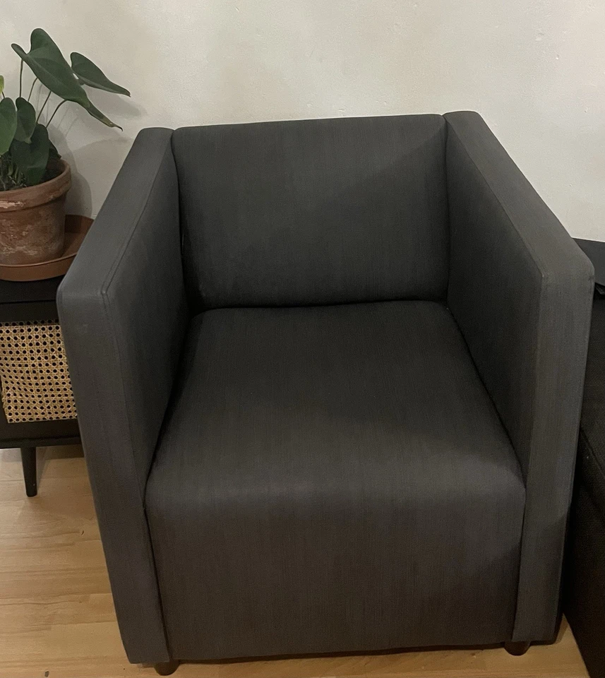 B&B Italia Charles sofa and 2 arm chairs in Grey excellent condition RRP £10000+ - Image 3 of 4