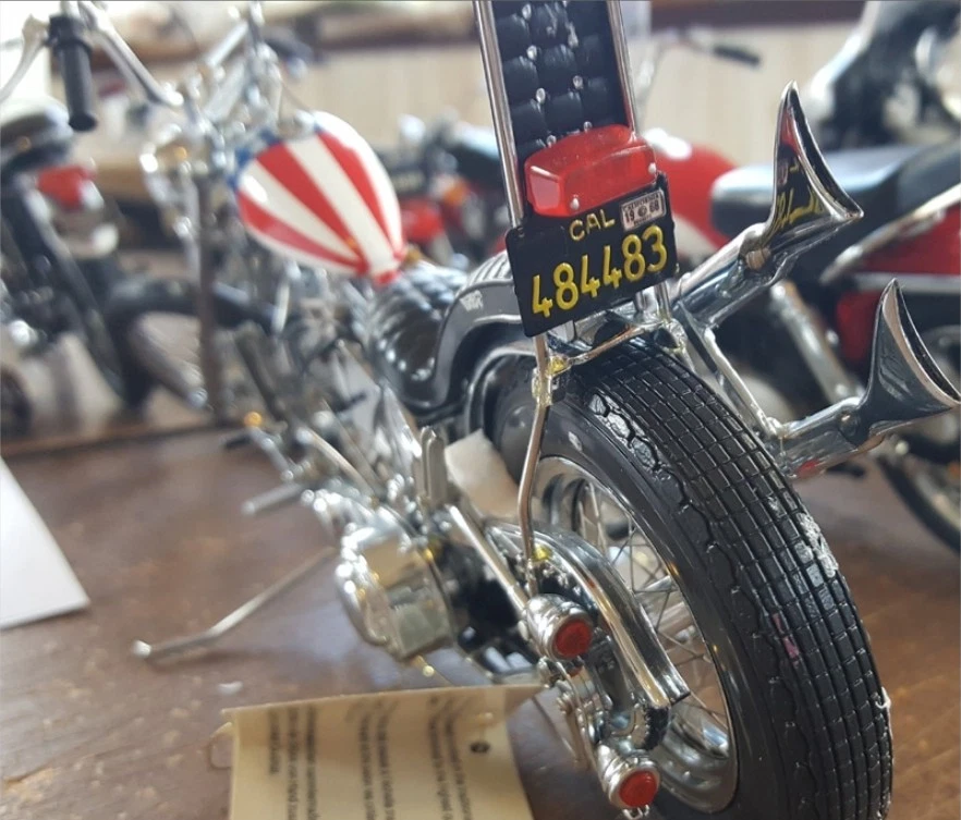 Franklin Mint Harley Davidson "EASY RIDER / CAPTAIN AMERICA" 1:10 L@@K - Image 2 of 4