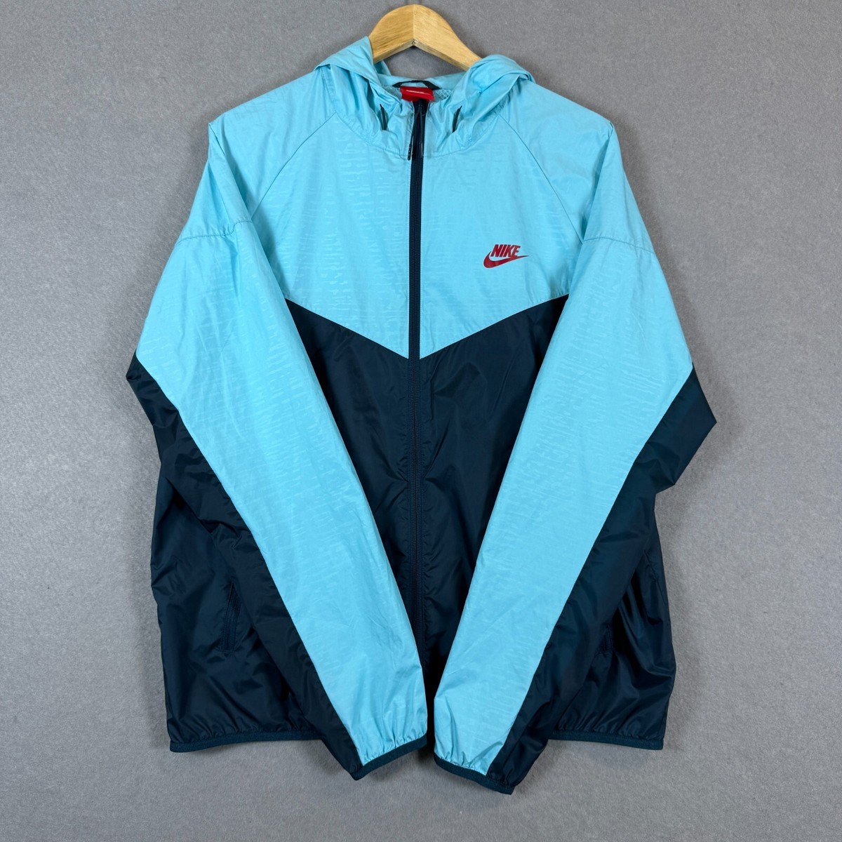 size s nike men's windbreakers