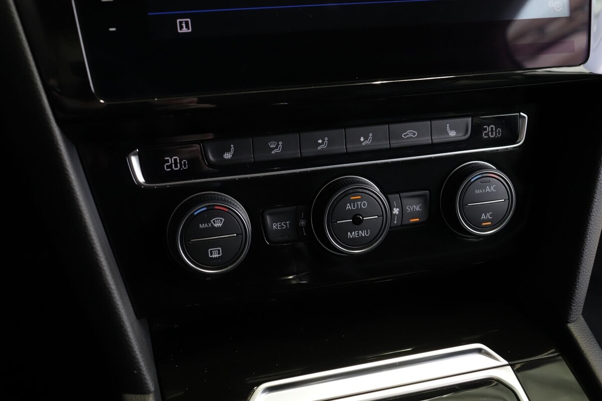 VW Passat 2,0 TDi 150 Highl. Prem. Vari. DSG