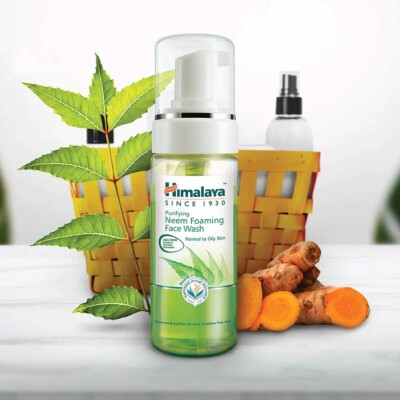 150ml Himalaya Purifying Neem Foaming Face Wash with antibacterial properties