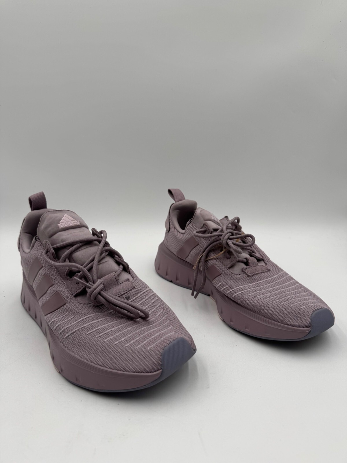 Adidas Womens size 8.5 Purple Mesh Running Shoes With Cushioned Sole Adidas Womens size 8.5 Purple Mesh Running Shoes With Cushioned Sole